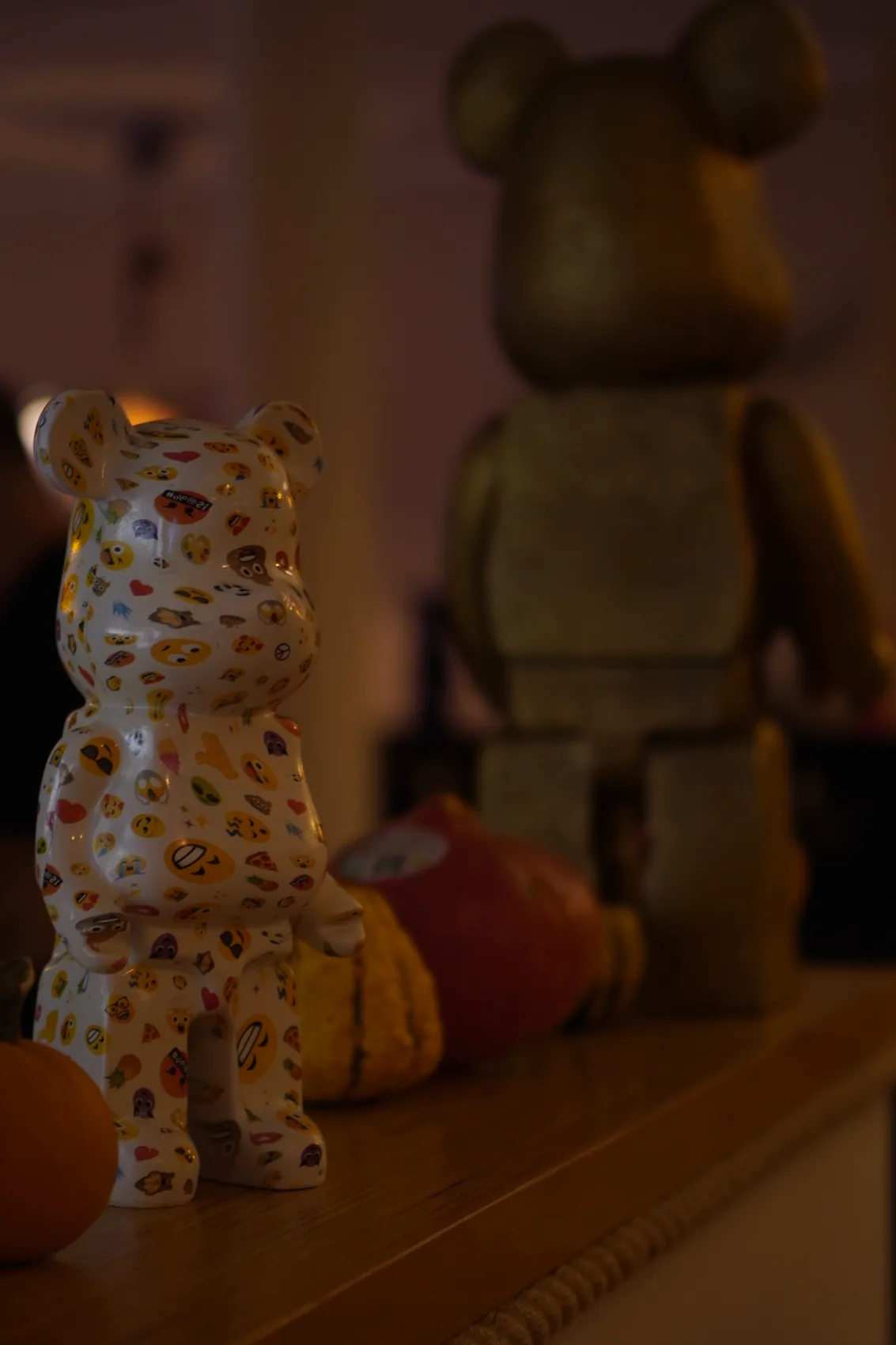 Bunte Bärenfiguren als Dekoration